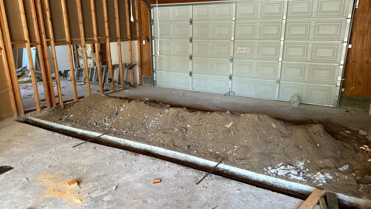 Garage Conversion before, photo 4