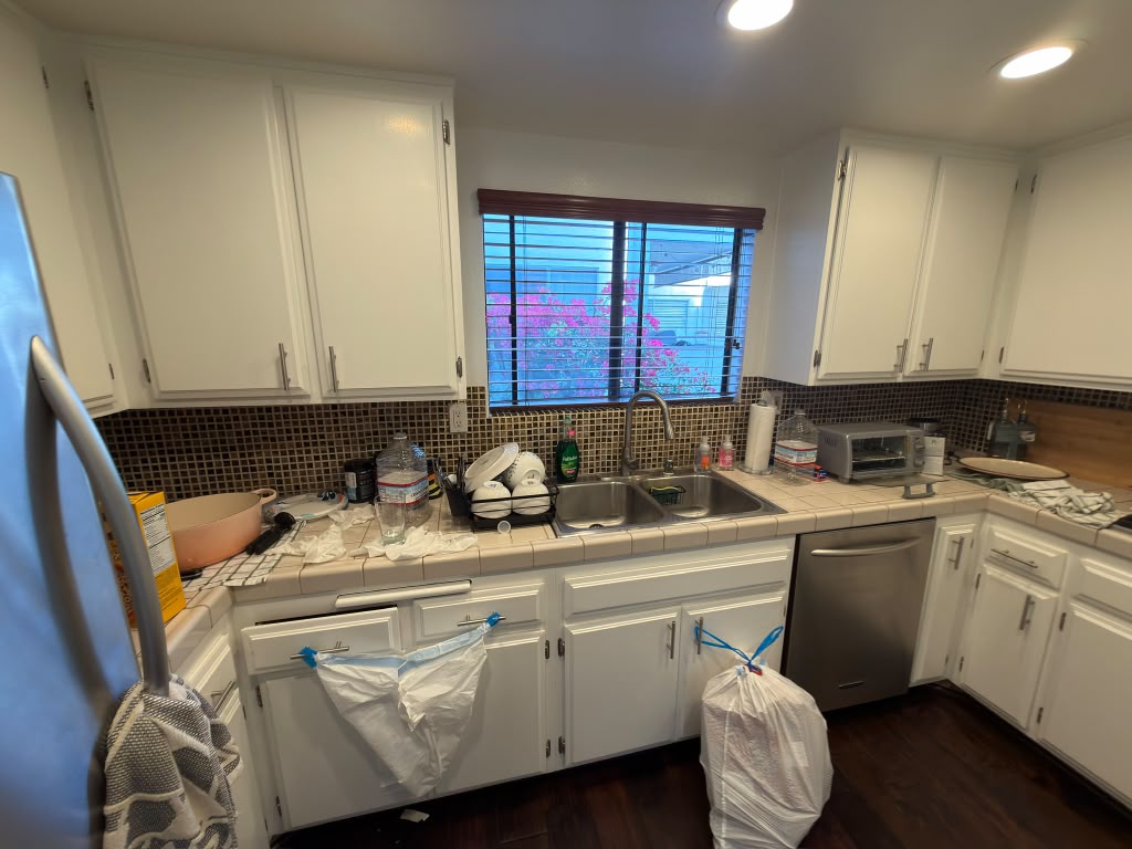 Pasadena kitchen before the remodel, with the old cabinets and counters